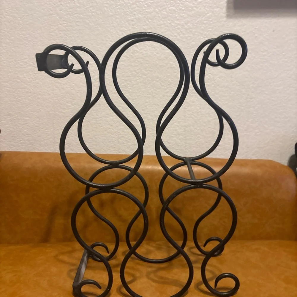 Wrought Iron Wine Rack Holds 10 Bottles. Excellent Condition - Picture 1 of 6